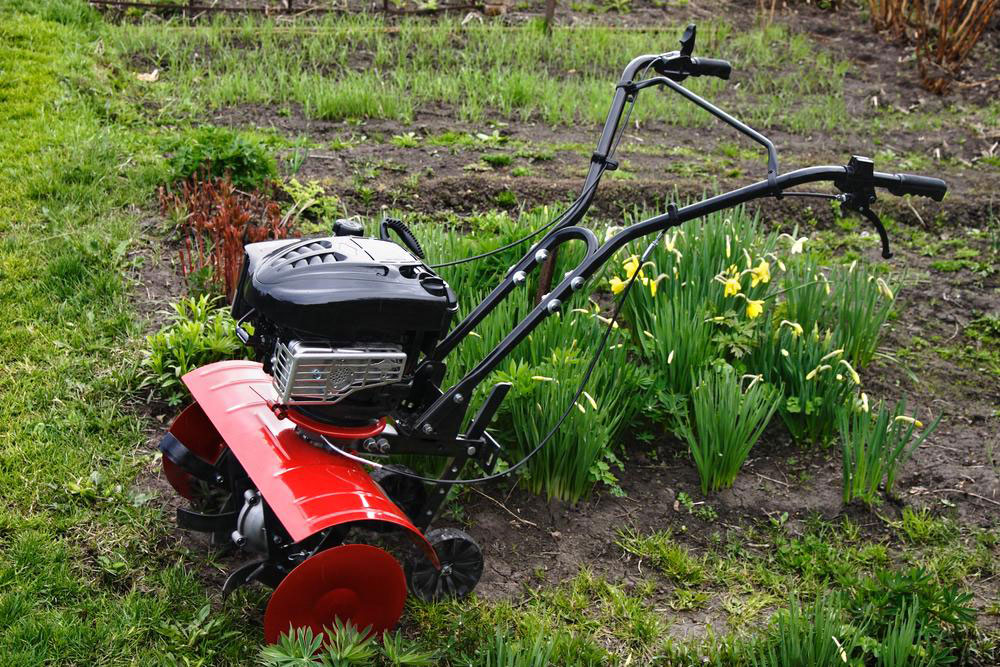 Understanding the benefits of using a small tiller